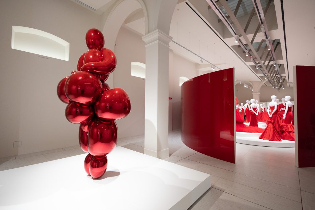 Valentino trasforma Roma in un hub culturale: apre PM23 con Picasso, Koons e Warhol