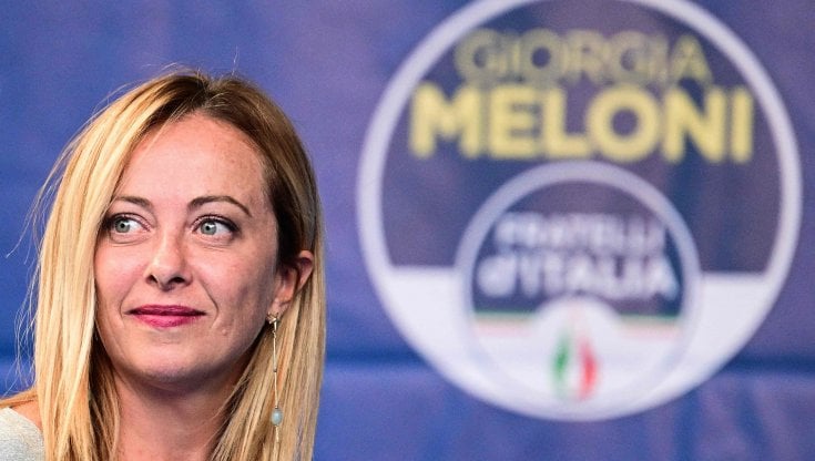 Sondaggi politici luglio 2025: FdI cresce ancora, stabile il centrosinistra
