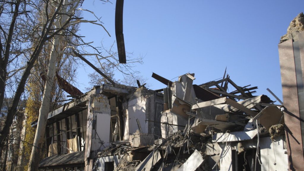Raid notturni su Odessa: droni russi attaccano la città, allerta rientrata all’alba