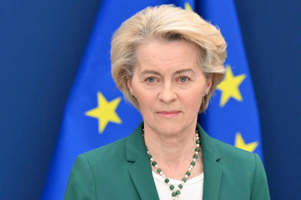 Von der Leyen: “Serve un’età minima per accedere ai social”. L’Ue prepara regole comuni per tutelare i minori