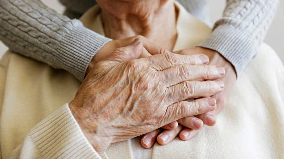 Italia sempre più anziana: crollano le nascite, cresce la popolazione over 65