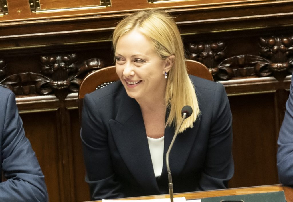 Meloni-Bonaccini, scontro sul voto a destra: la premier attacca, il presidente Pd replica