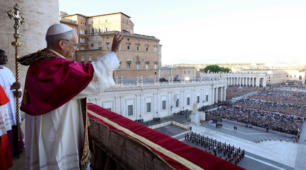 Papa Leone accoglie cinquanta persone trans al pranzo della Giornata dei poveri