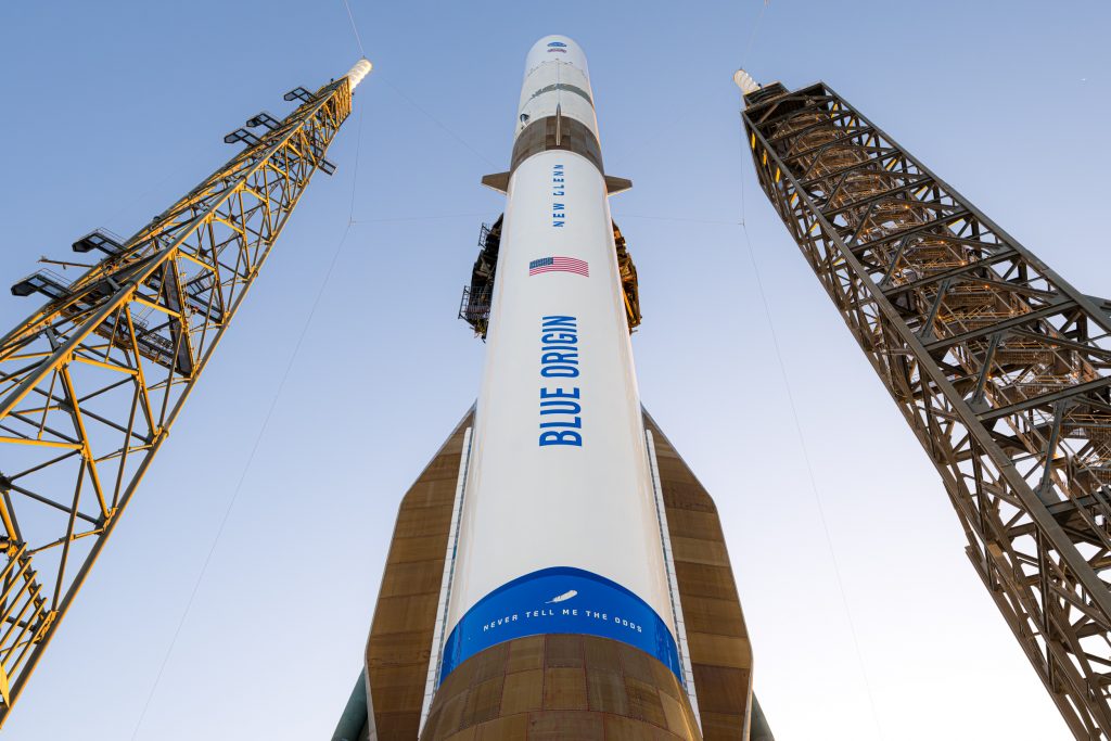 La Nasa lancia le sonde Escapade verso Marte dopo tre rinvii: il razzo New Glenn di Blue Origin supera gli stop e decolla da Cape Canaveral