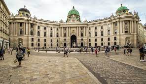 Scoperto a Vienna arsenale legato ad Hamas: preparavano un possibile attacco in Europa
