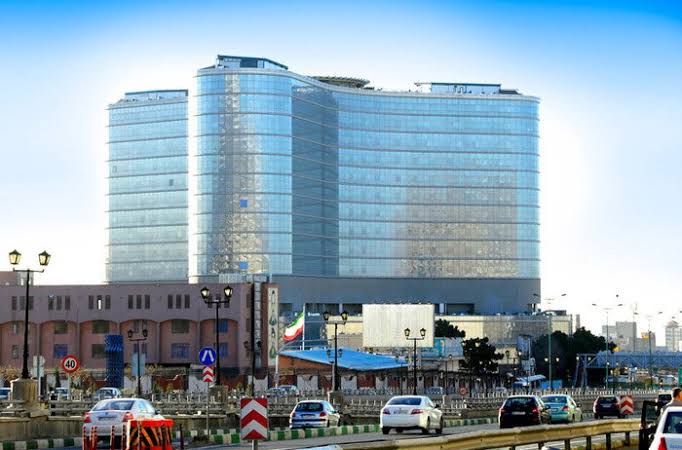Iran, almeno 35 morti e oltre 1.200 arresti durante le proteste: spari anche in ospedale