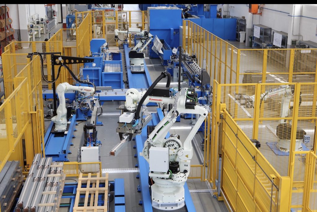 Intelligenza artificiale e cloud, l’Italia accelera sull’innovazione: nuovi investimenti e sfide regolatorie