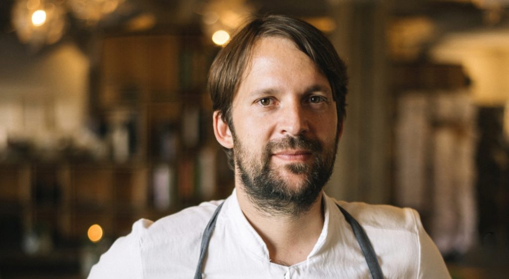 Redzepi si fa da parte dopo le accuse: lascia il Noma di Los Angeles