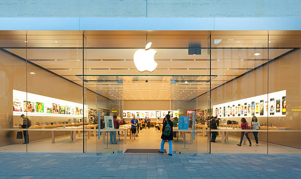 Apple lancia i nuovi monitor: arrivano Studio Display e Studio Display XDR