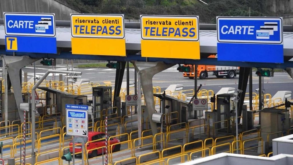 Autostrade, dal 1° giugno scattano i rimborsi per traffico e cantieri: cosa cambia