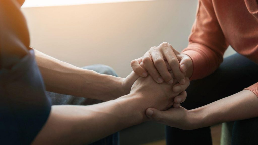 Salute mentale, crescono gli accessi ai servizi: allarme depressione tra le donne