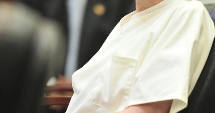 Sopravvive a due dosi dell’iniezione letale: Christa Pike si risveglia e torna a parlare